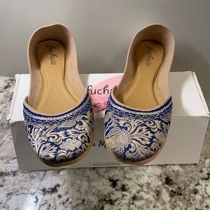 NWB Fuchsia Freesie Blue Flats - 10